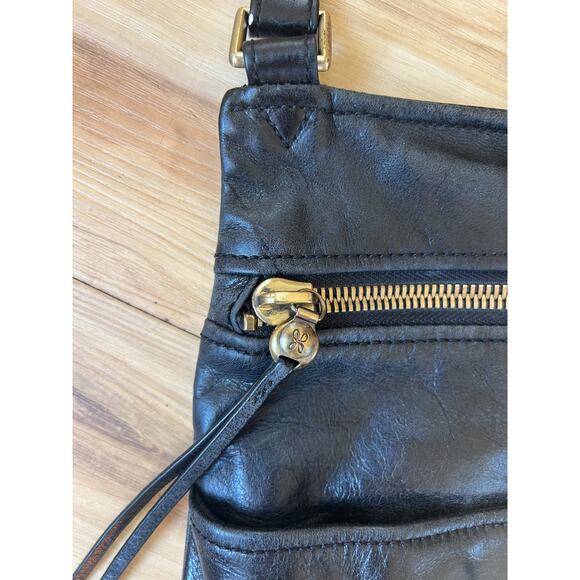 HOBO ANGLER Crossbody Leather Handbag Purse Black with Gold Hardware - Picture 2 of 6